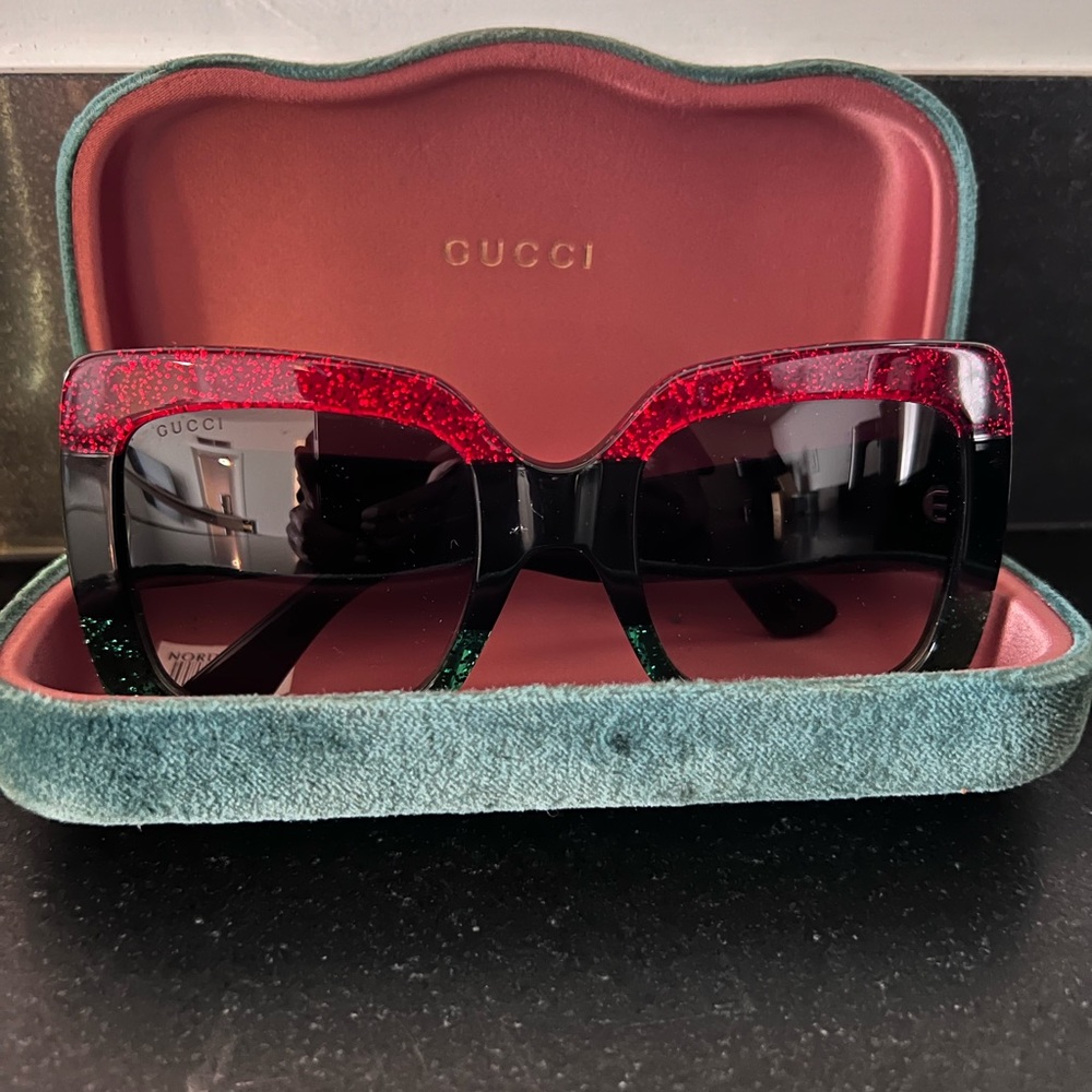 Gently worn Gucci square frame glasses.